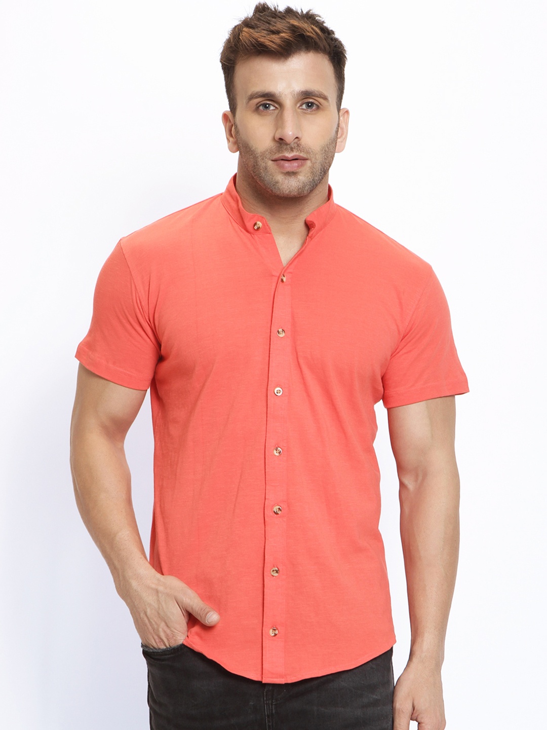 

GESPO Men Peach-Coloured Solid Mandarin Collar T-shirt