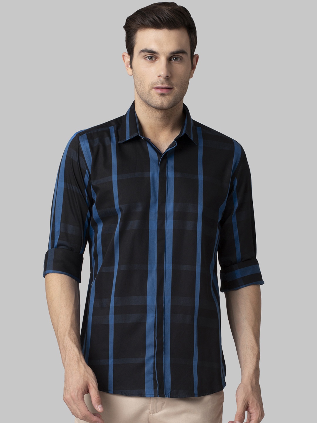

Park Avenue Men Blue Slim Fit Checked Casual Shirt