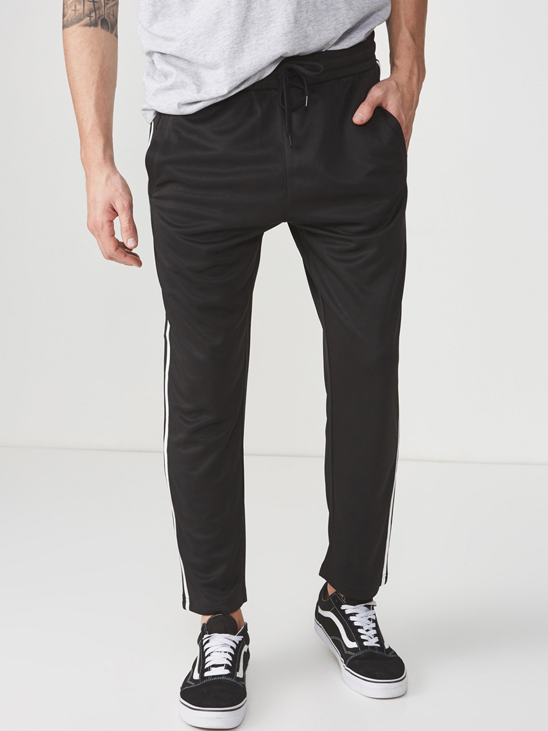 COTTON ON Men Black Solid Straight-Fit Track Pants