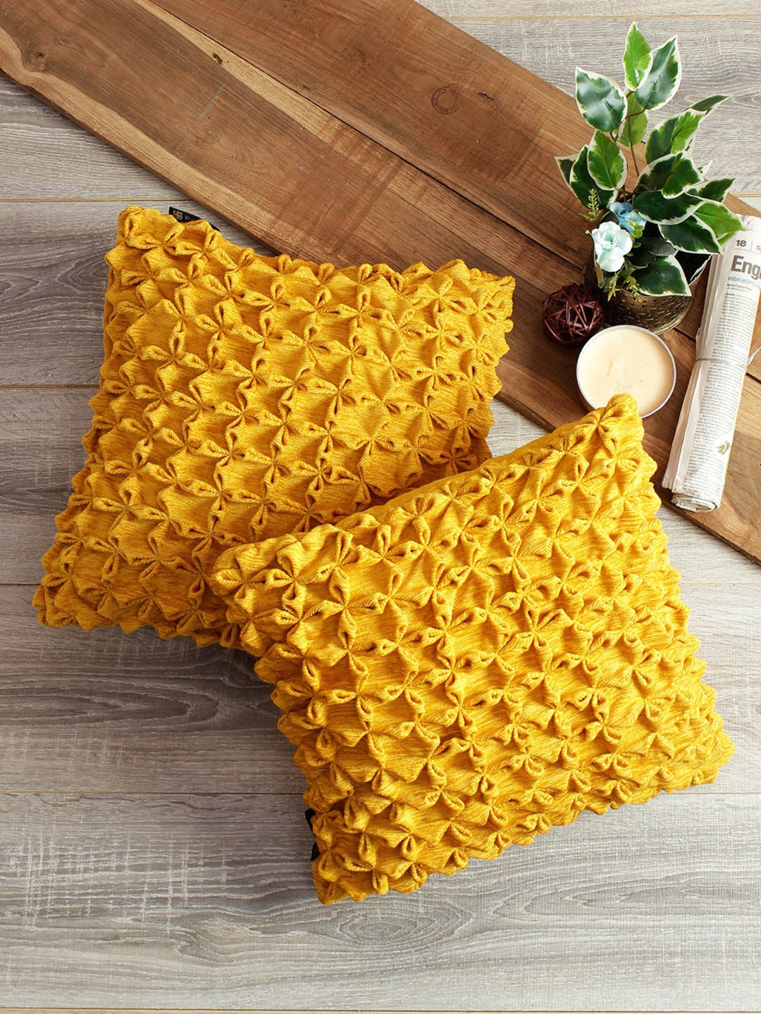 

ROMEE Yellow Set of 2 Geometric Square Cushion Covers