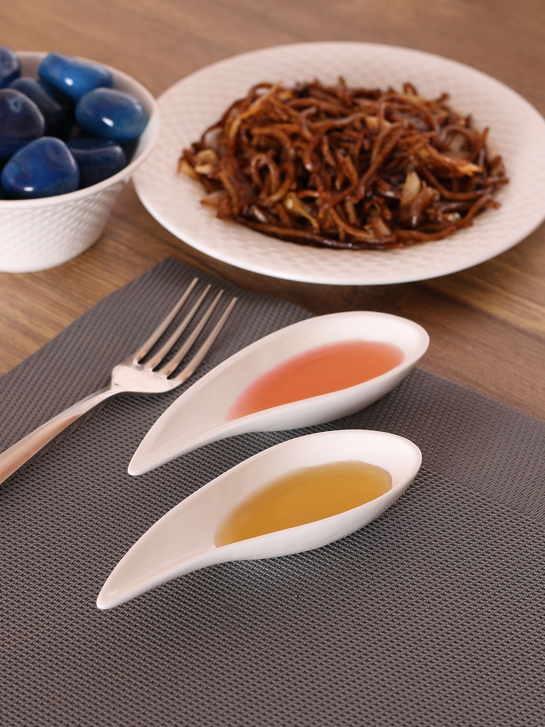 

CLAY CRAFT White Set of 4 Tea-Shaped Dipping Bowls