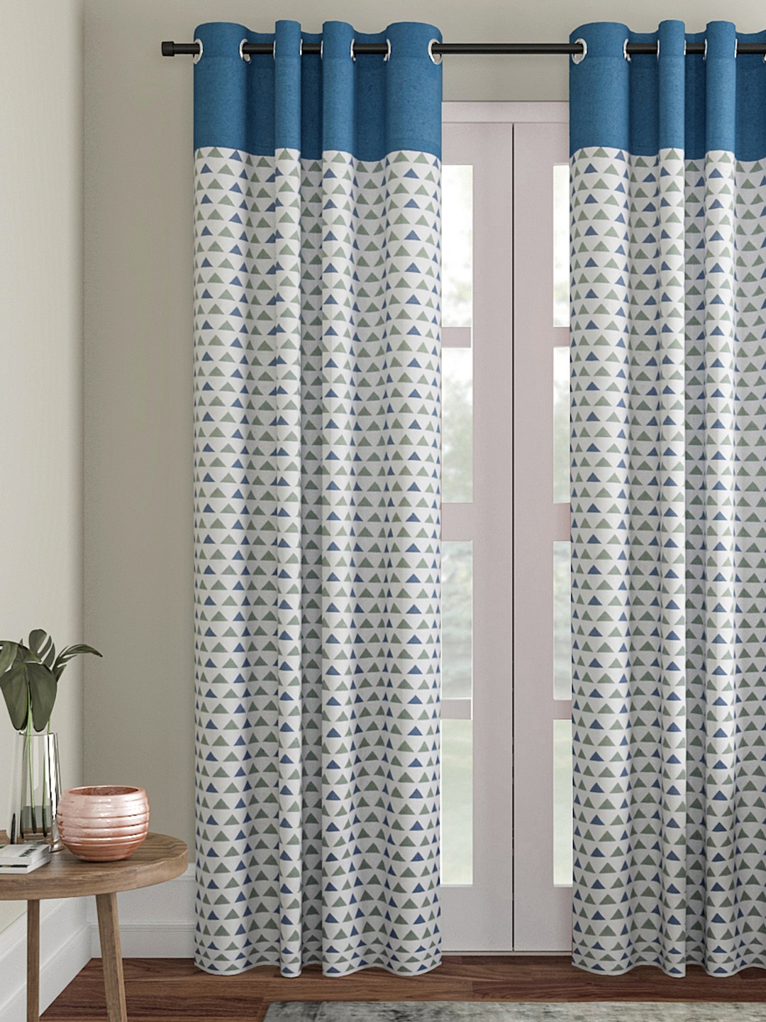 

Soumya White & Blue Geometric Print Single Door Curtain