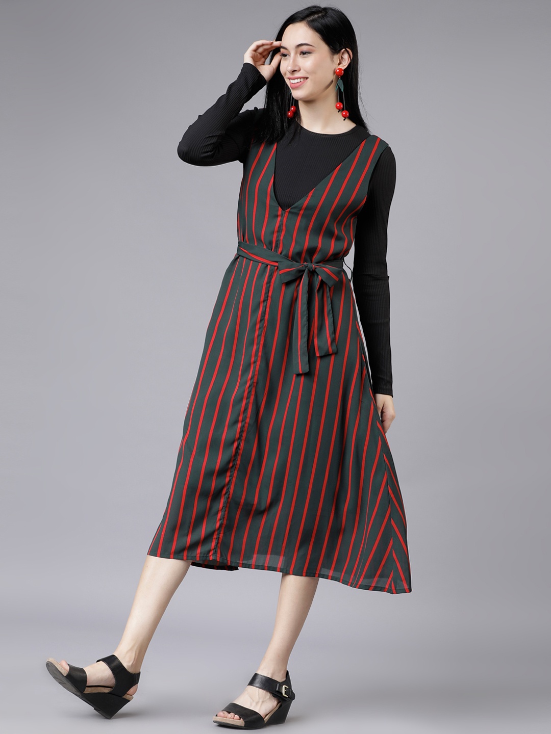 

Tokyo Talkies Women Green & Rust Pinafore Dress