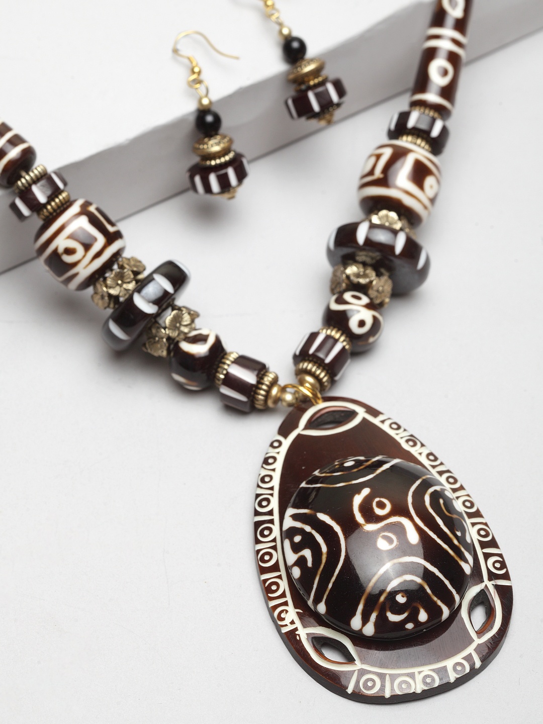 

Moedbuille Women Brown & Black Handcrafted Bohemia Tribal Enamel Jewelry Set