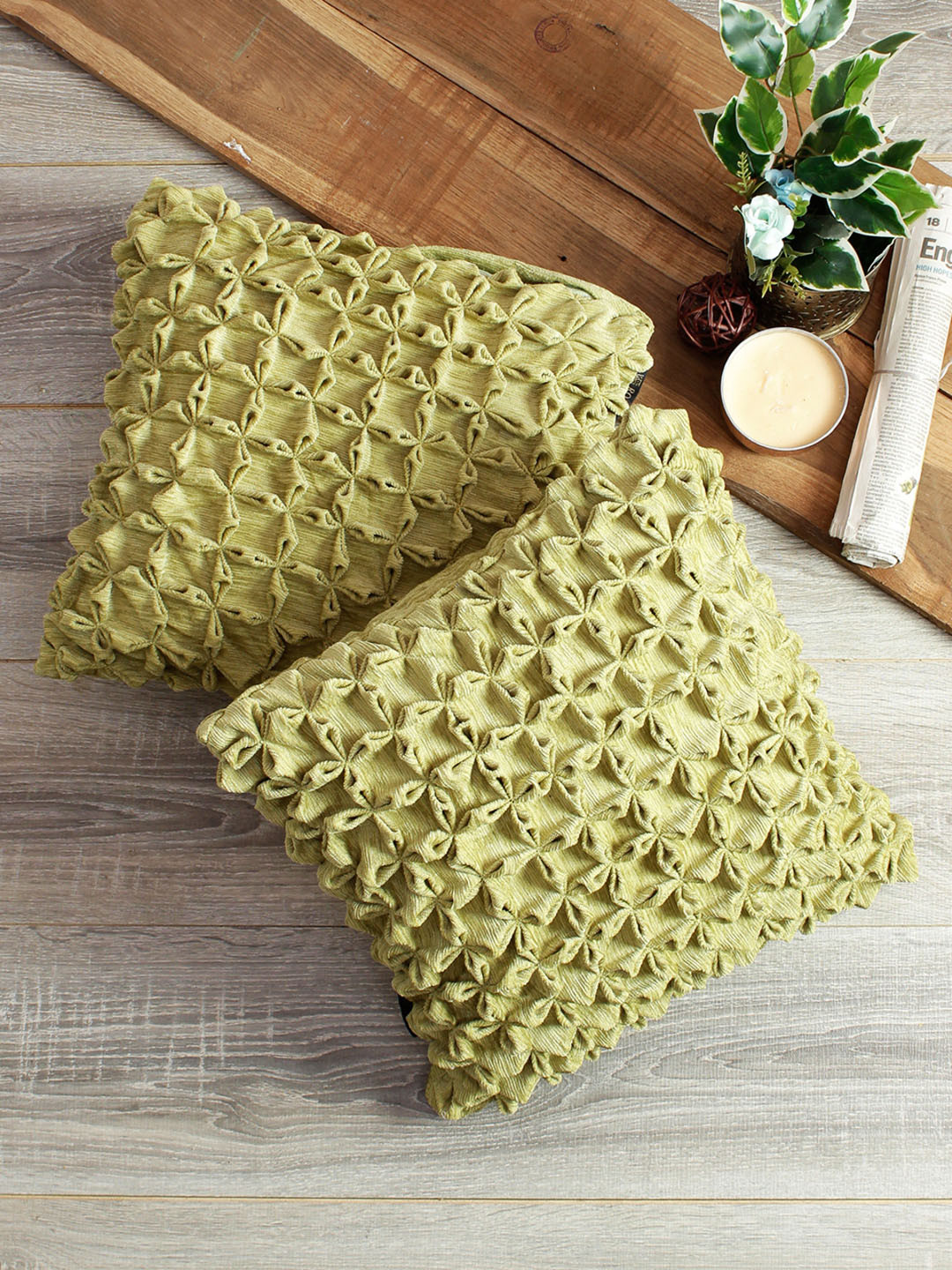 

ROMEE Green Set of 2 Self Design Square Cushion Covers