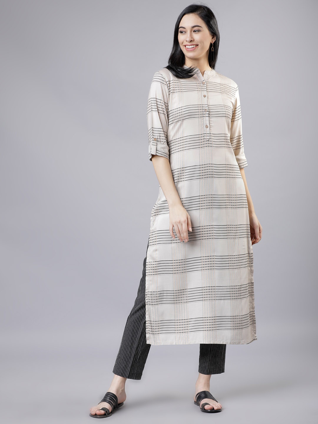 

Vishudh Women Off-White Checked Straight Kurta