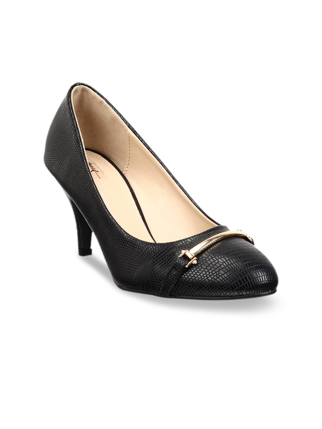 

Aber & Q Women Black Solid Pumps