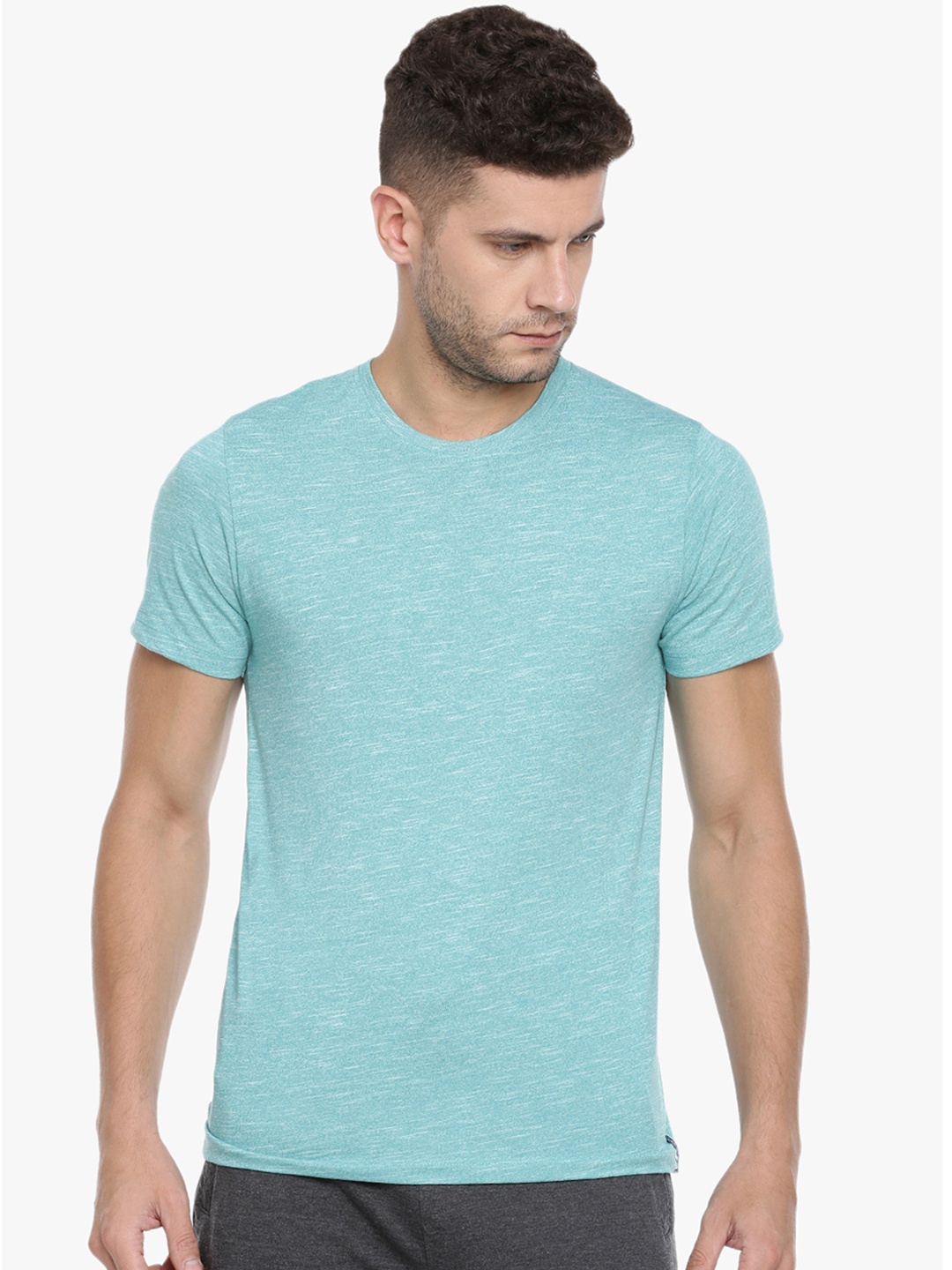 

Force NXT Men Green Solid Round Neck T-shirt