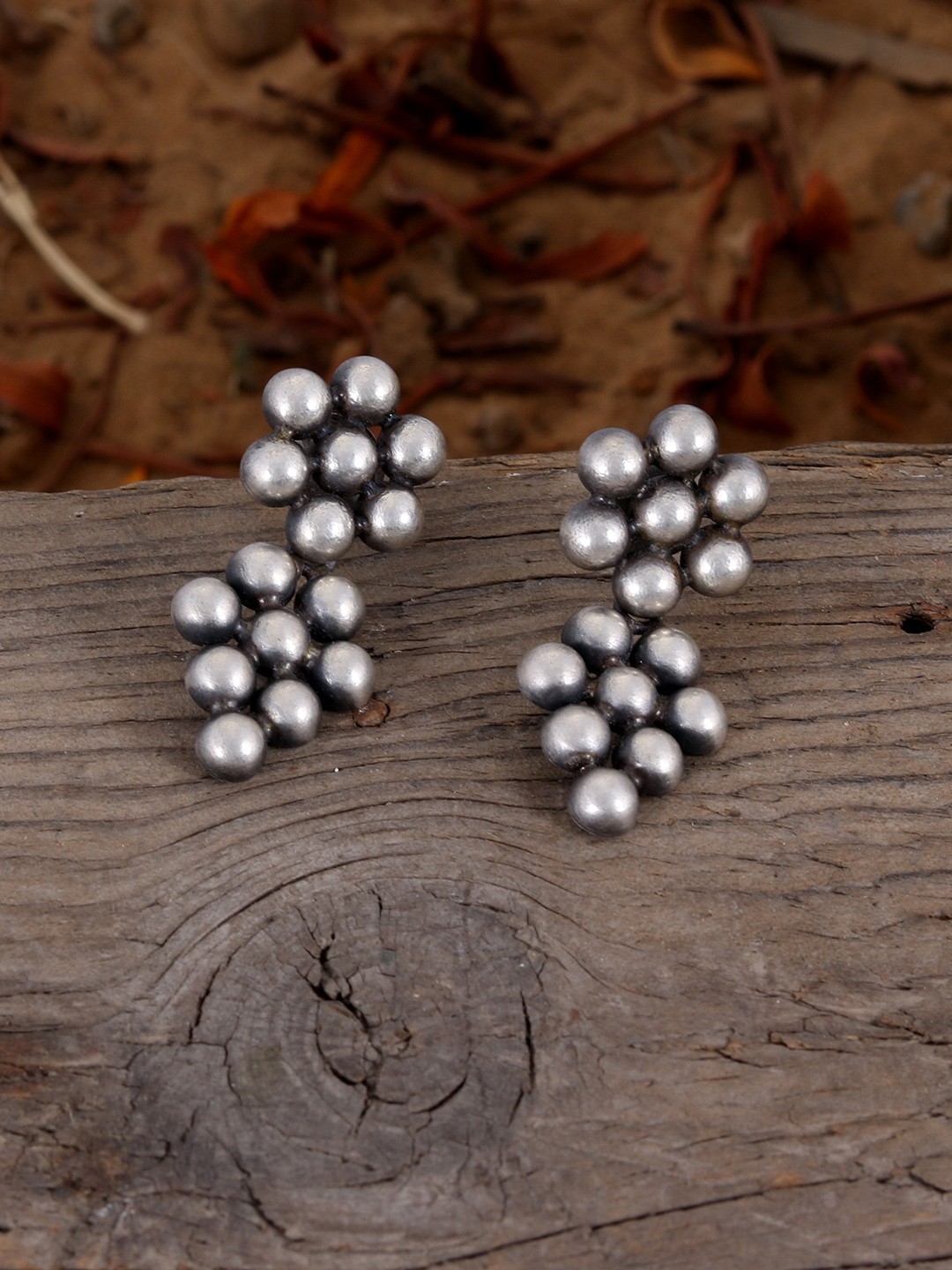 

Silvermerc Designs Silver-Toned & Grey Circular Drop Earrings