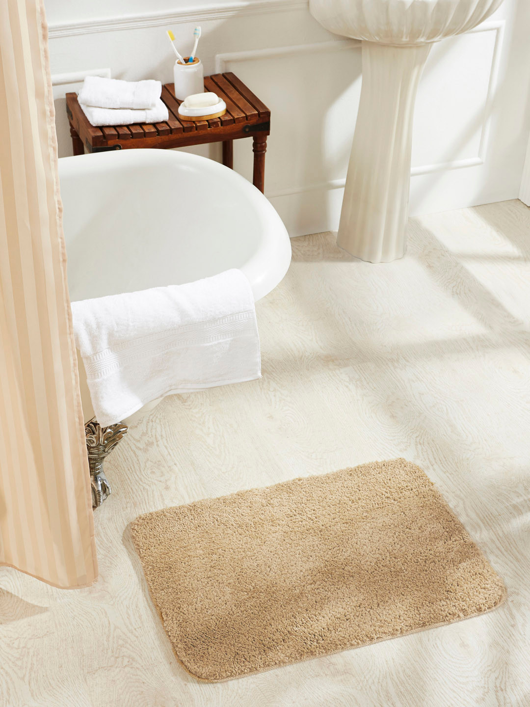 

OBSESSIONS Beige Rectangular Bath Rug