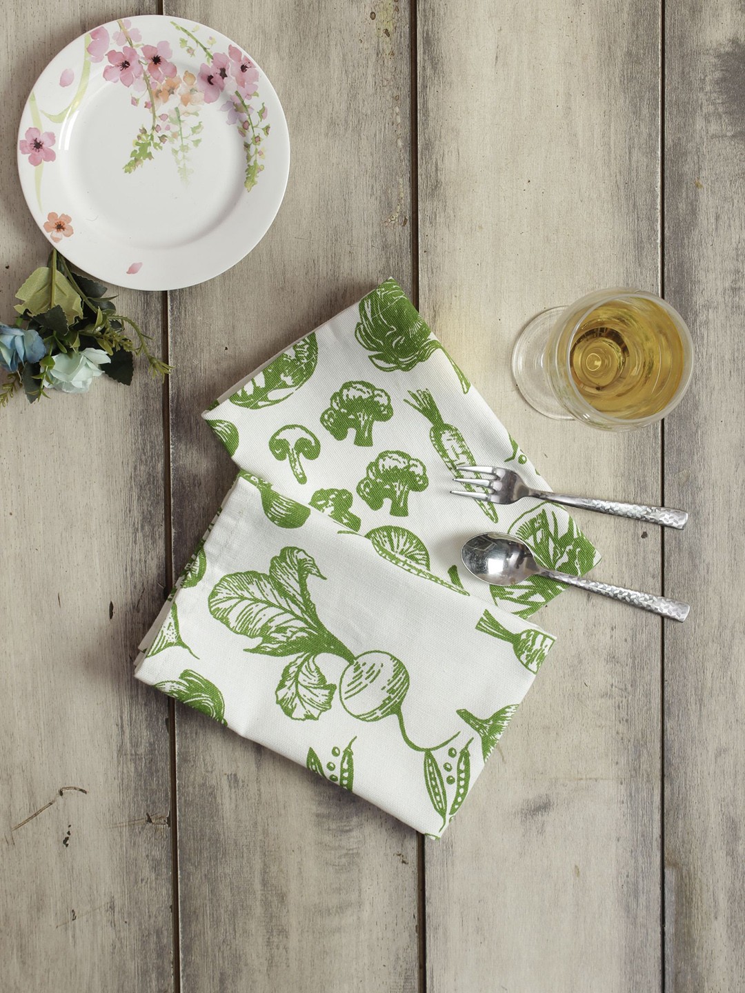 

Soumya Set of 6 White & Green Pure Cotton Printed Table Napkins