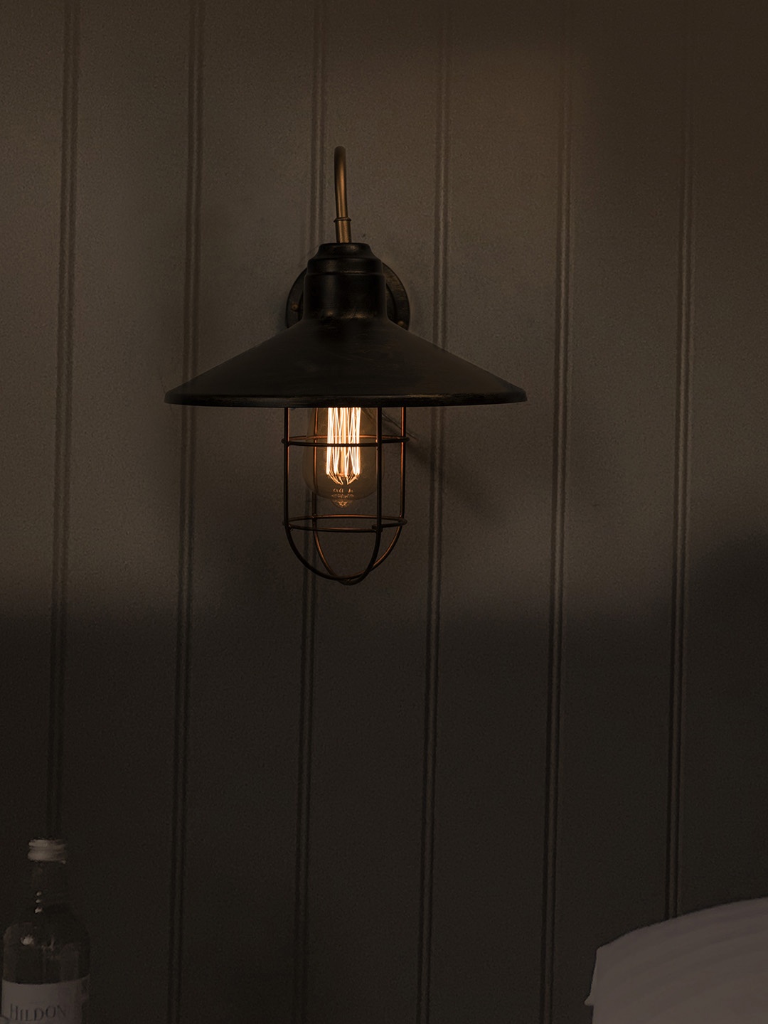 

Fos Lighting Gold-Toned & Black Solid Barn Light