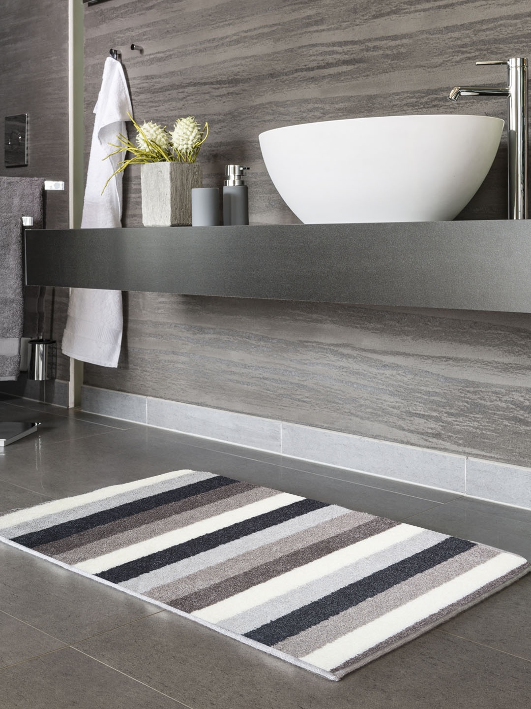 

OBSESSIONS Black & White Striped Bath Rug