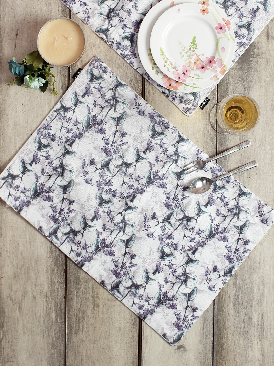 

Soumya Set of 6 Grey Printed Premium Table Placemats