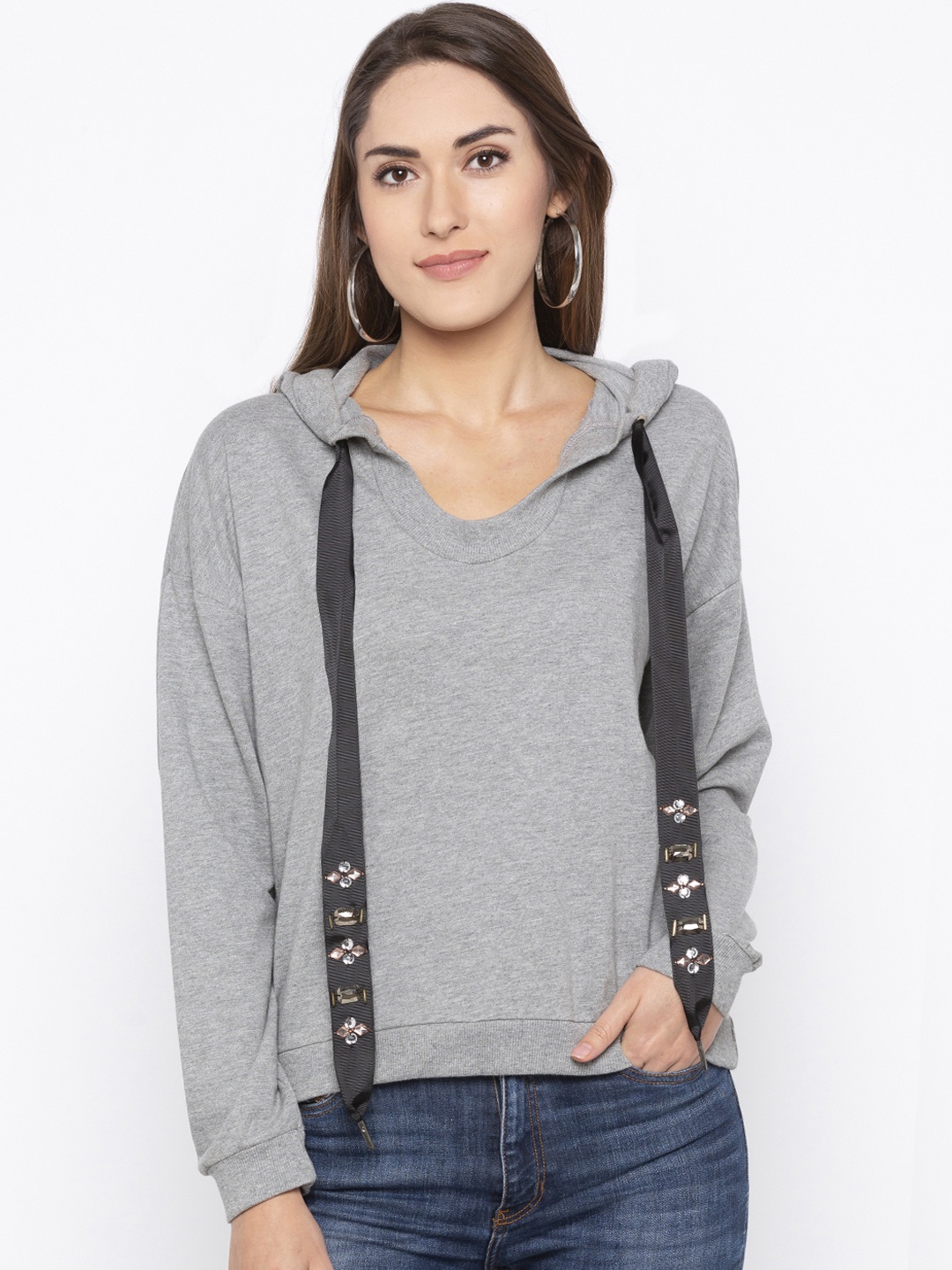 

Globus Women Grey Solid Hooded Sweatshirt