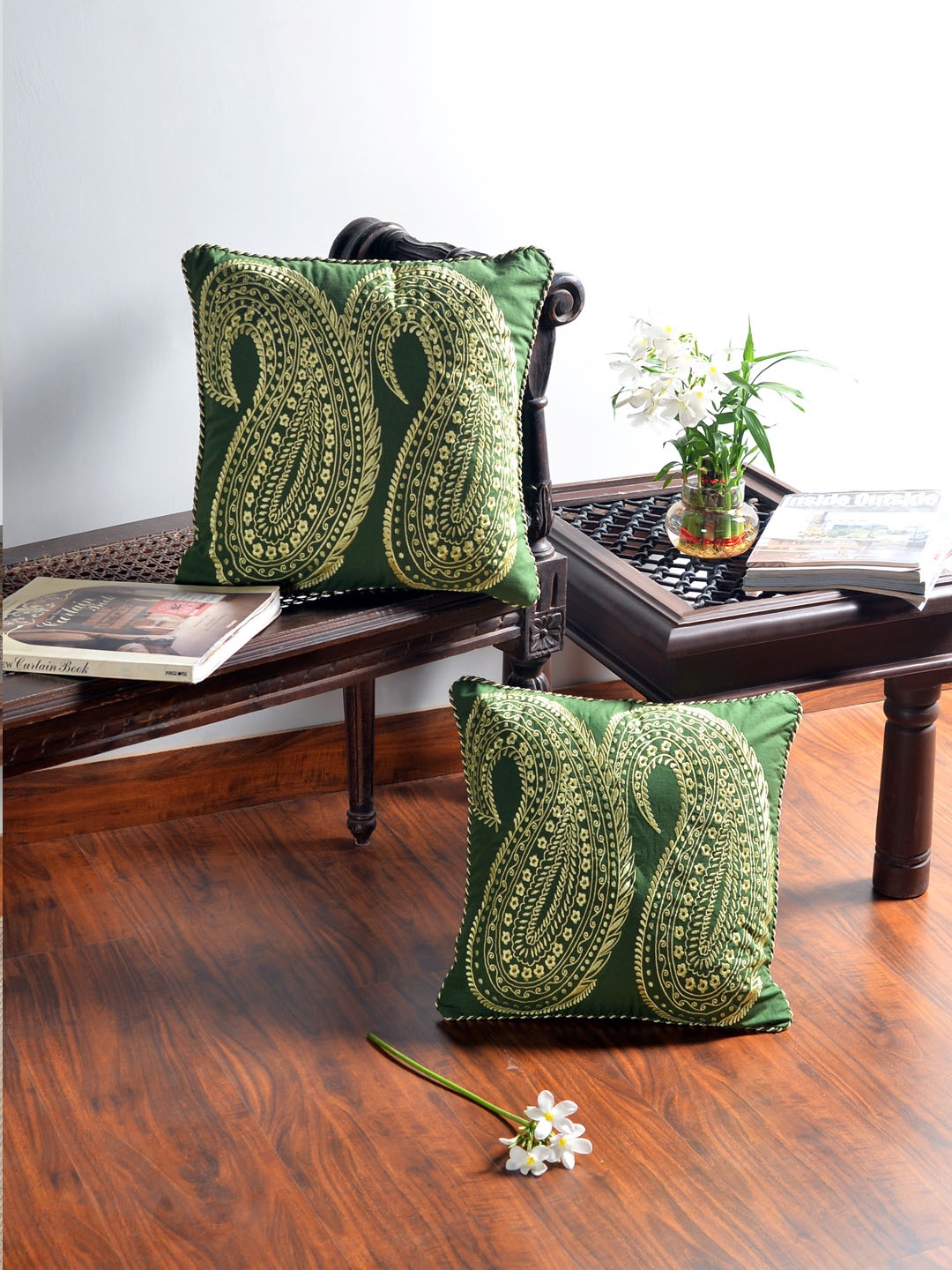 

Deco Window Green Set of 2 Ethnic Motifs Square Cushion Covers