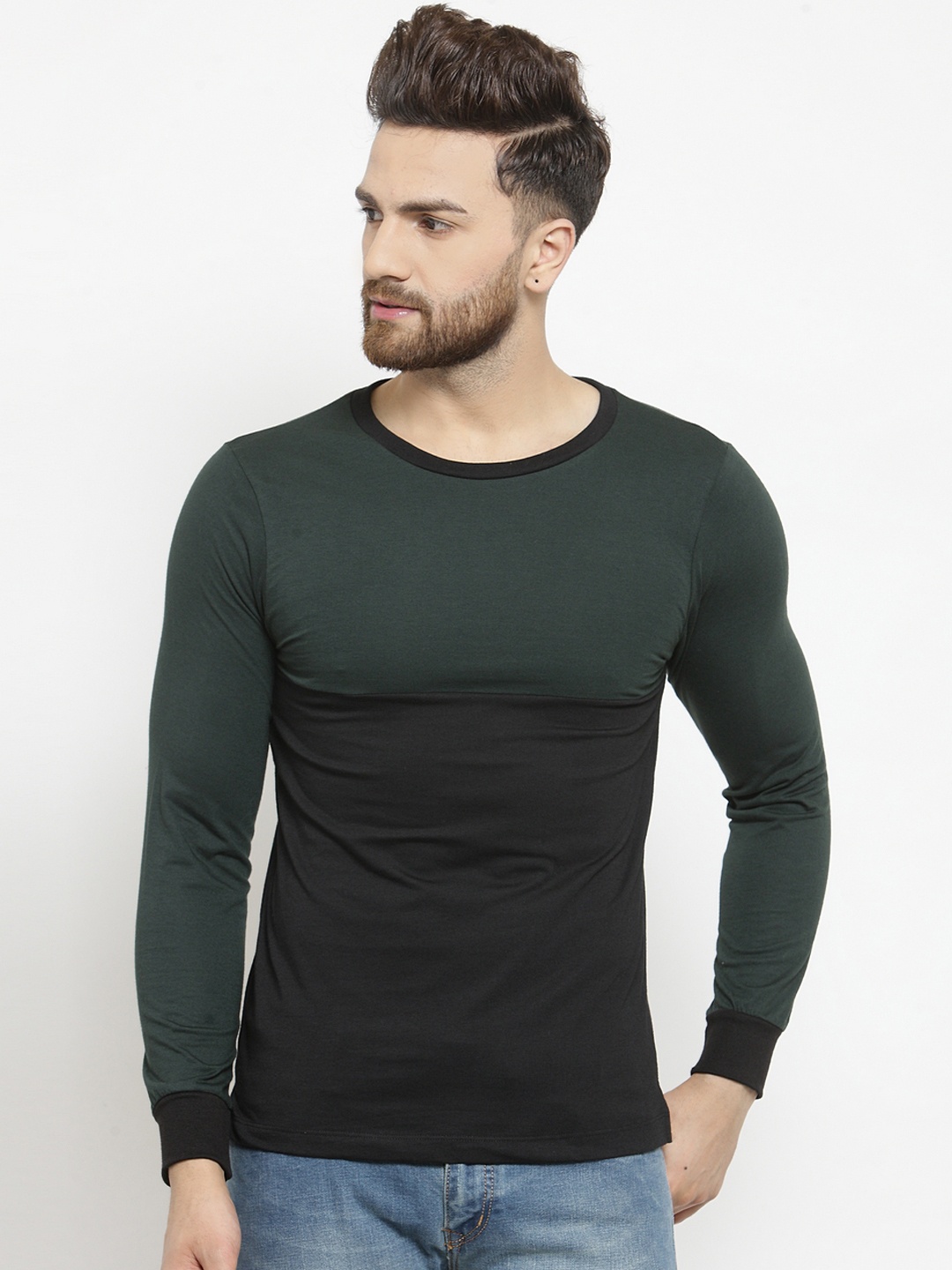 

Kalt Men Green & Black Colourblocked Round Neck T-shirt