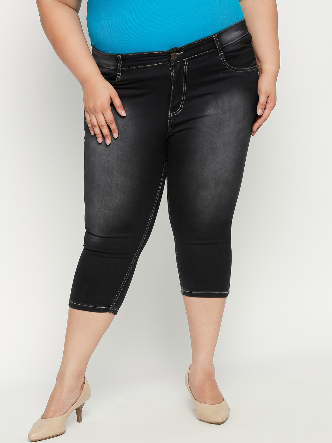 

ZUSH Plus Size Women Black Solid Regular Fit Capris