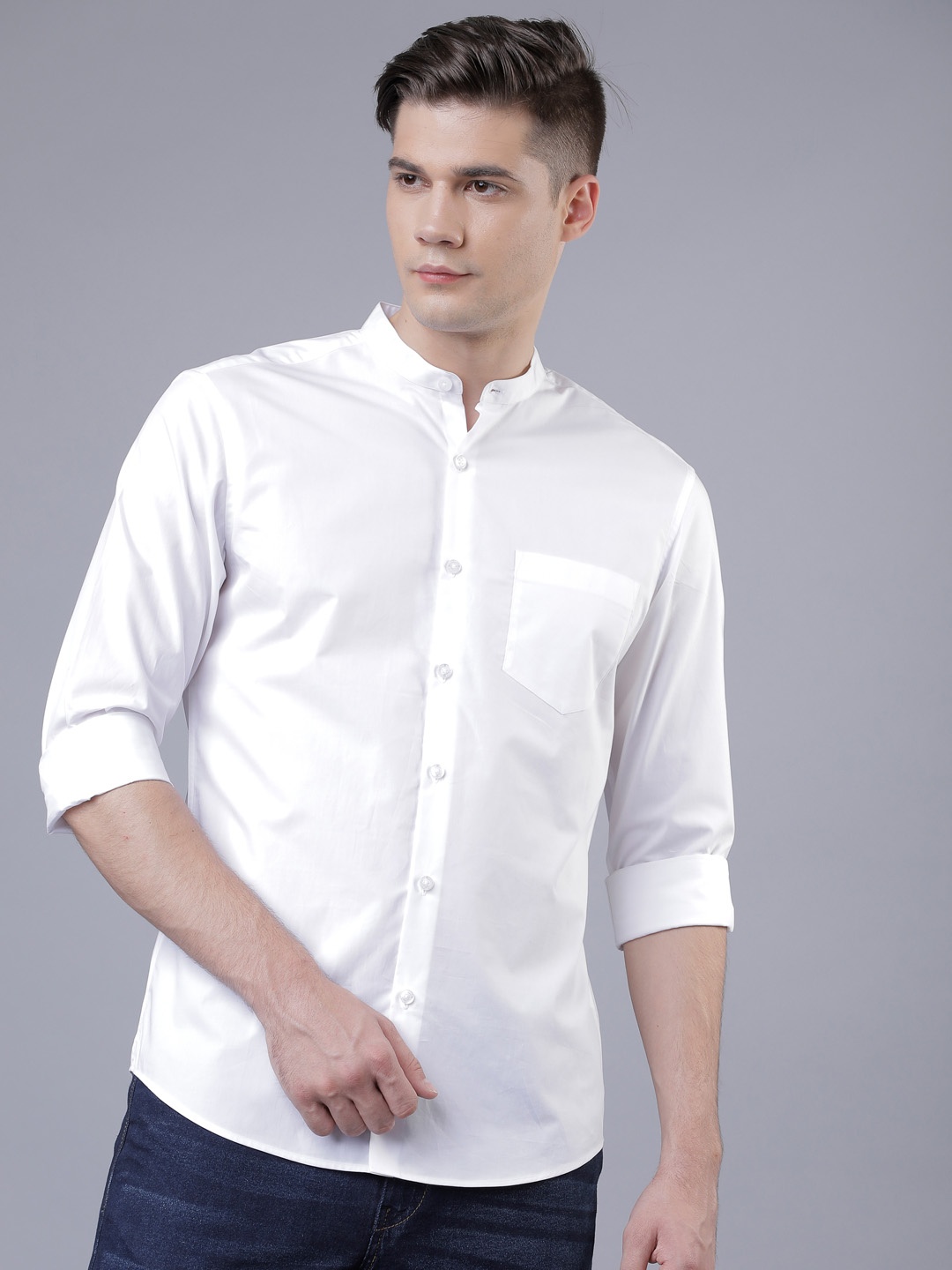 HIGHLANDER Men White Slim Fit Solid Casual Shirt