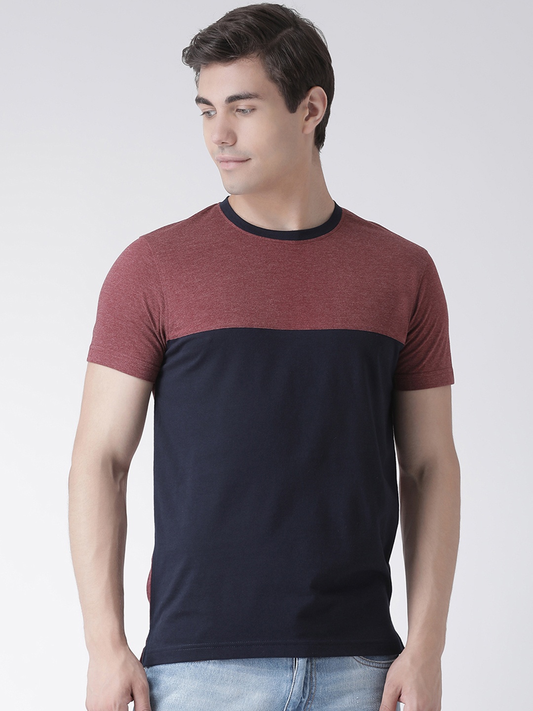 

Club York Men Navy Blue Colourblocked Round Neck T-shirt