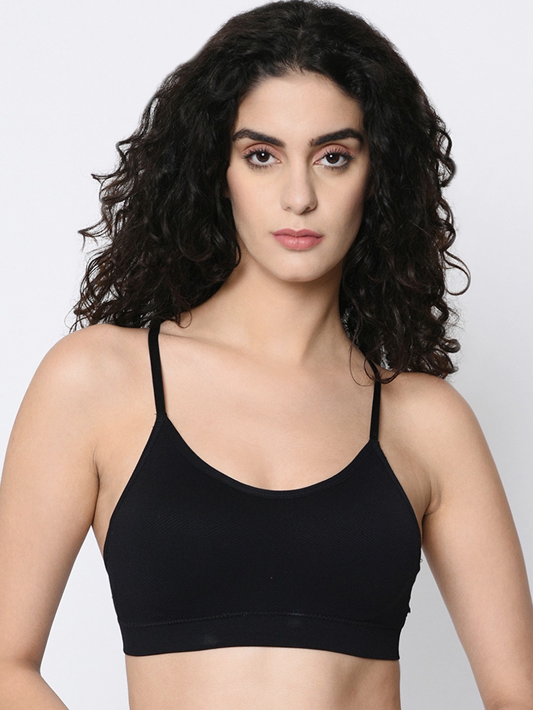 

Da Intimo Black Solid Non-Wired Lightly Padded Bralette Bra DI-1230 BLACK