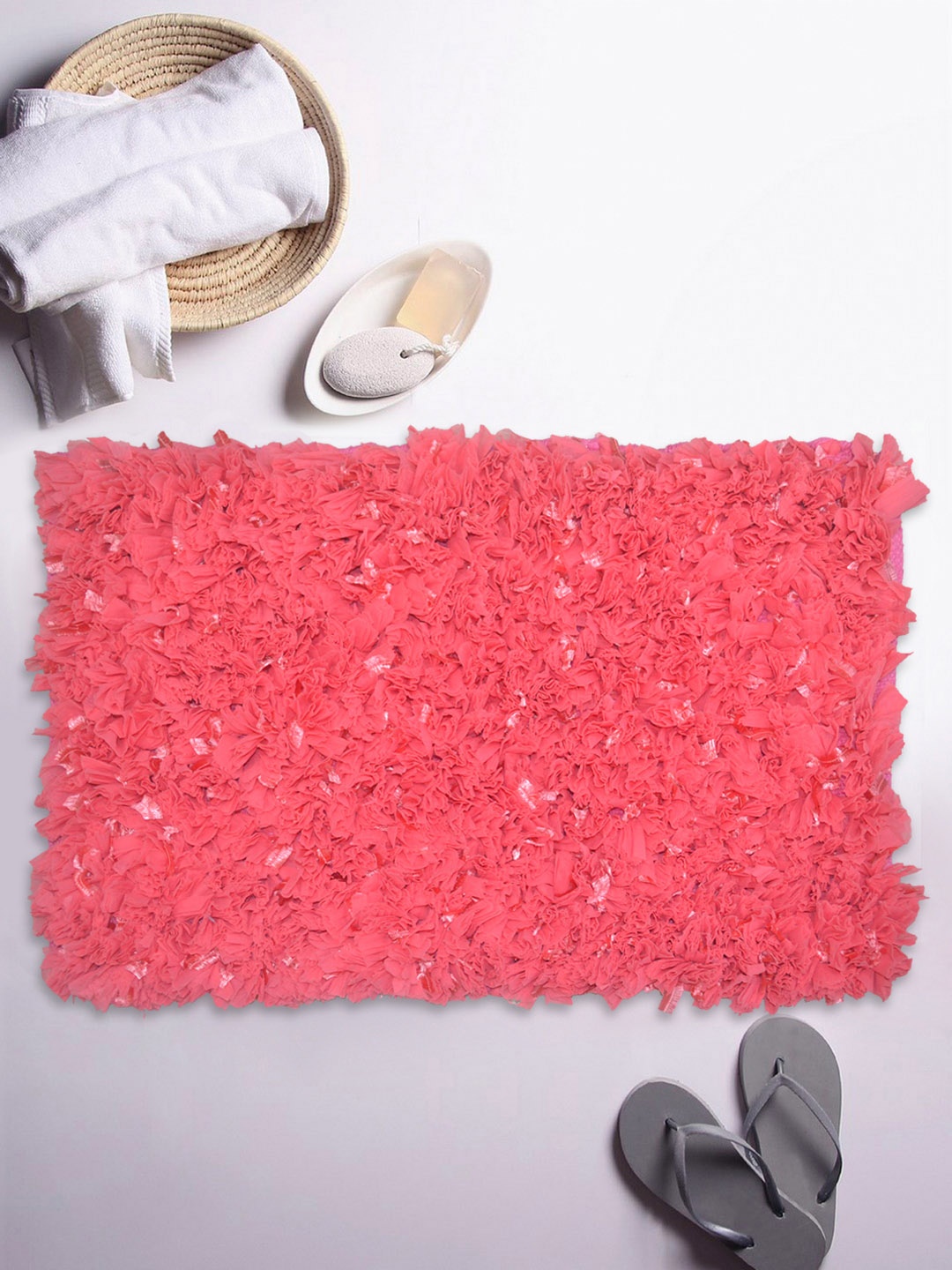 

BIANCA Peach-Coloured Solid 1700 GSM Bath Rug, Coral