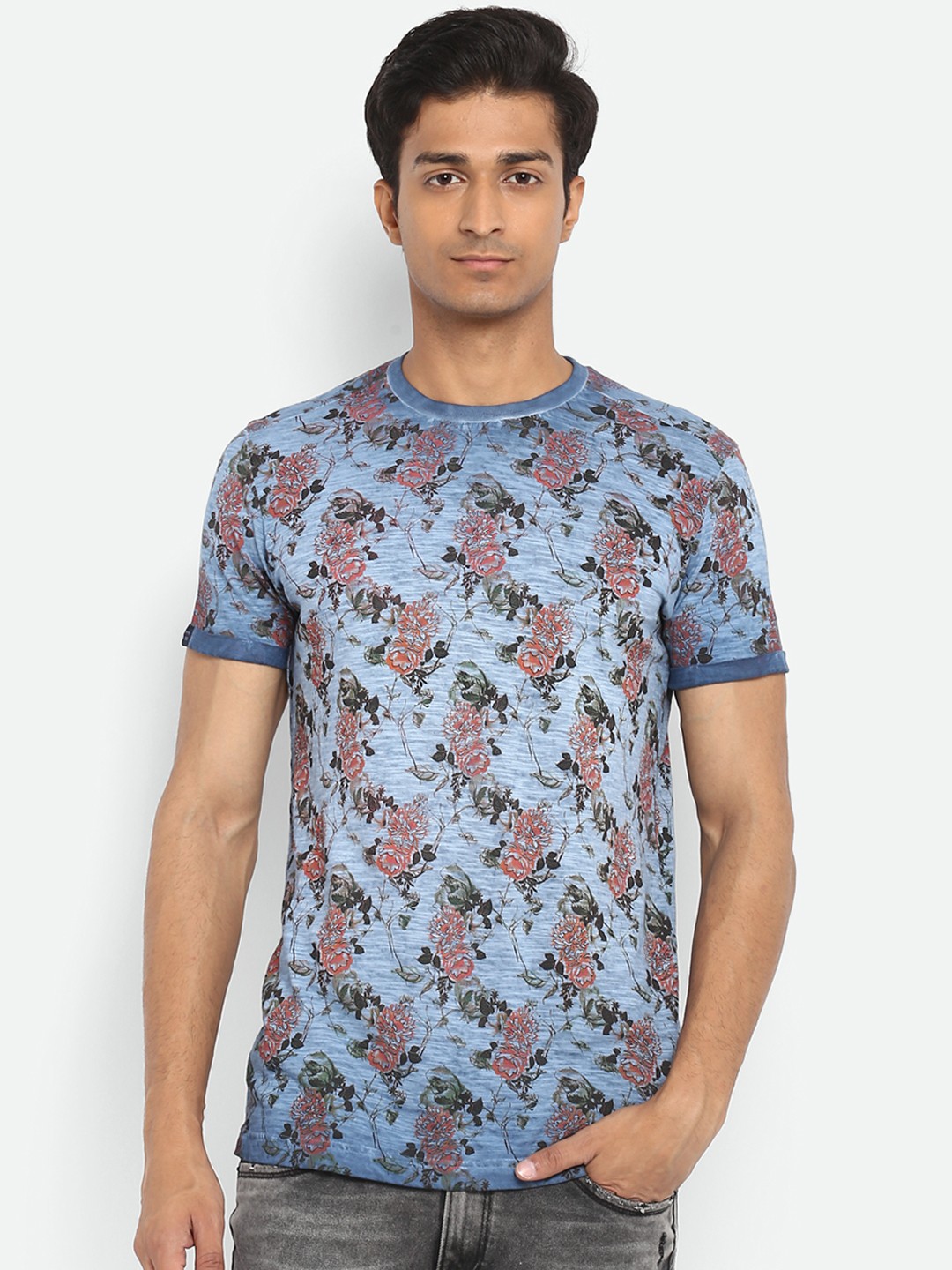 

Mufti Men Blue Printed Round Neck Slim Fit Pure Cotton T-shirt