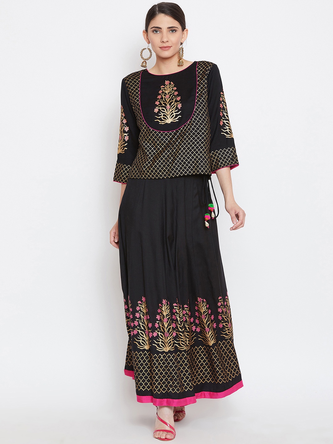 

Bitterlime Women Black & Gold-Coloured Self Design Top with Skirt