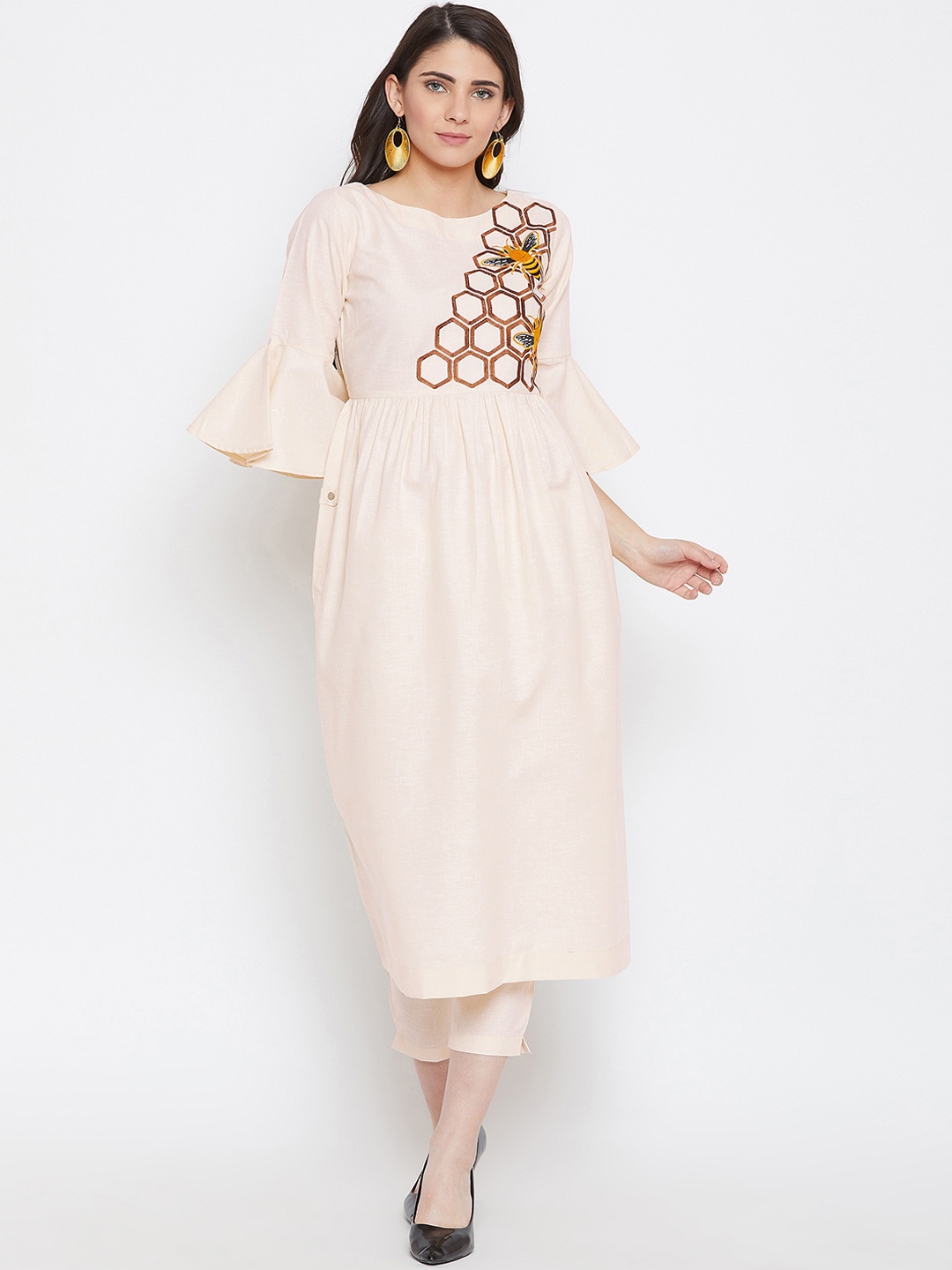 Bitterlime Women Cream-Coloured Embroidered Kurta with Trousers