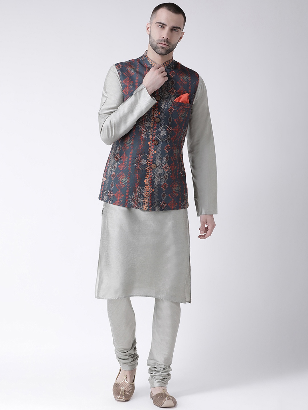 

KISAH Men Grey Solid Churidar Kurta with Nehru Jacket