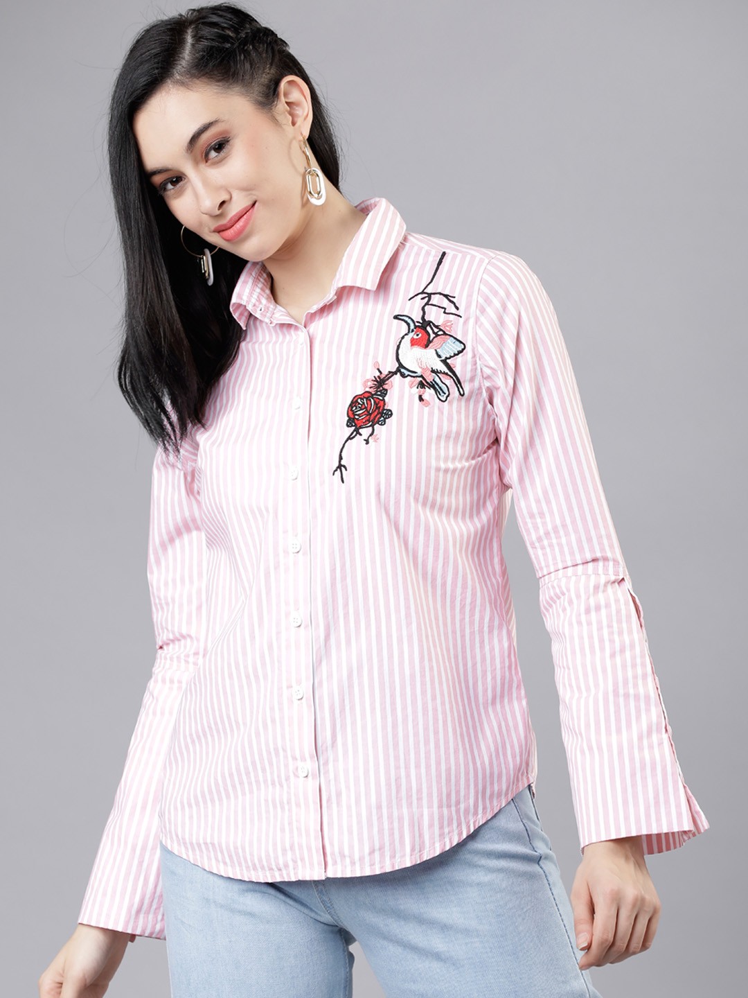 

Tokyo Talkies Women Pink & White Regular Fit Printed Casual Shirt