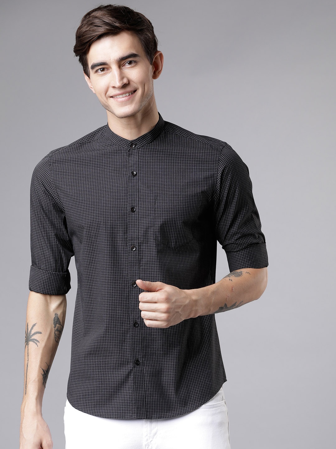 

HIGHLANDER Men Black & White Slim Fit Checked Casual Shirt