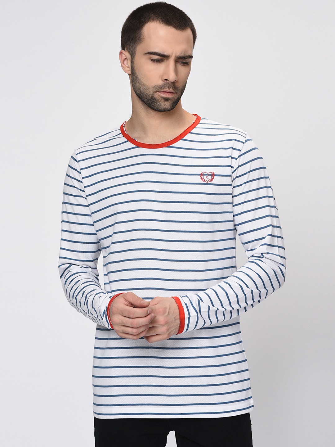 

Rigo Men White & Blue Striped Round Neck T-shirt