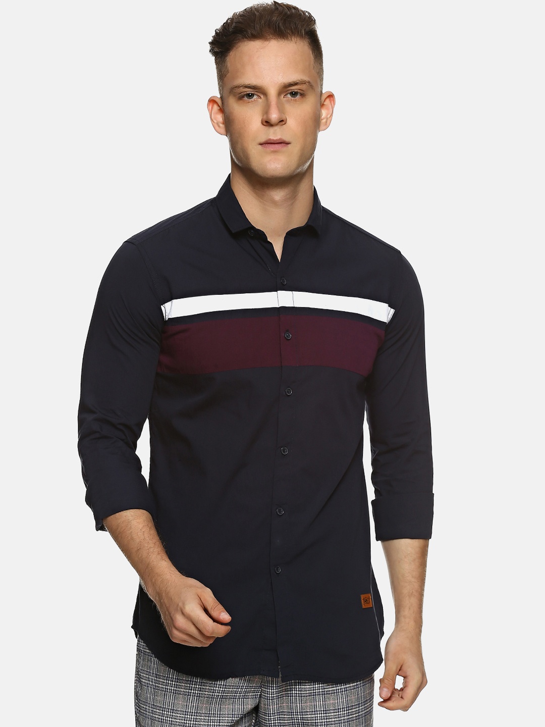 

Campus Sutra Men Navy Blue & Maroon Regular Fit Colourblocked Casual Shirt