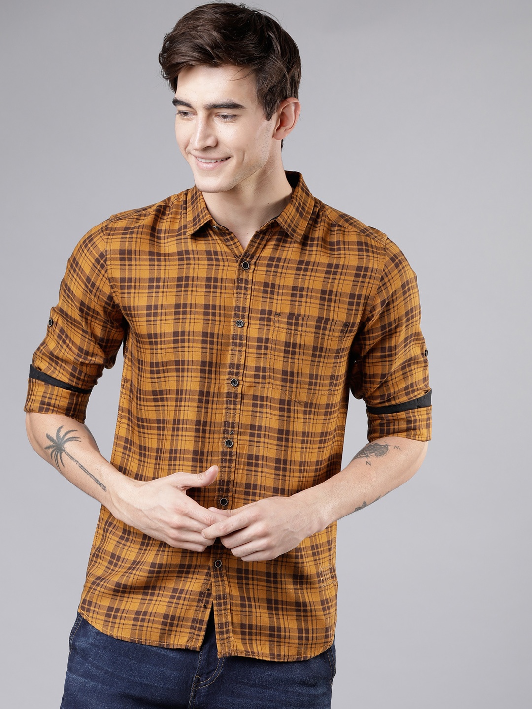 

LOCOMOTIVE Men Mustard & Brown Slim Fit Checked Casual Shirt