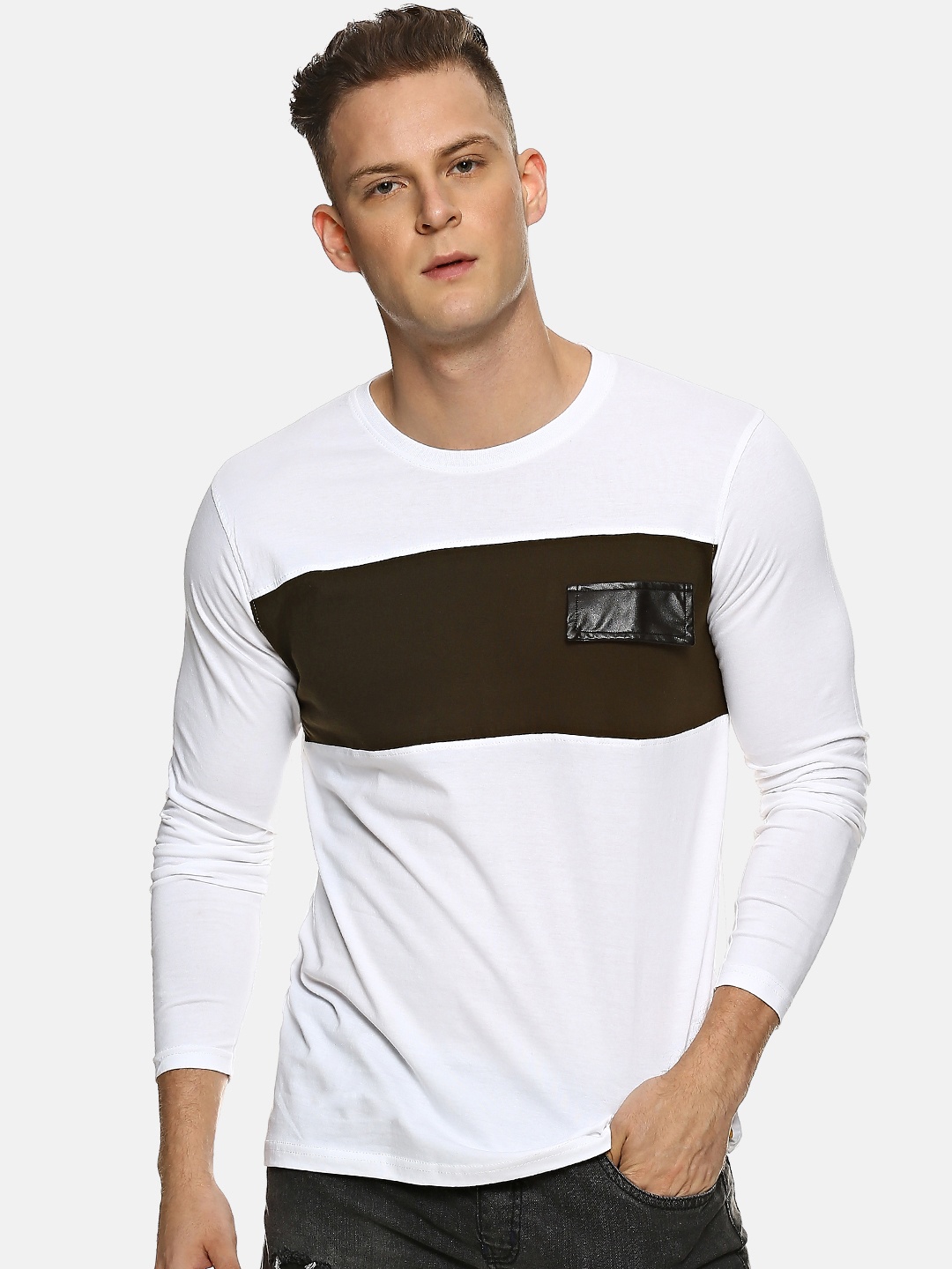 

Campus Sutra Men White Colourblocked Round Neck T-shirt