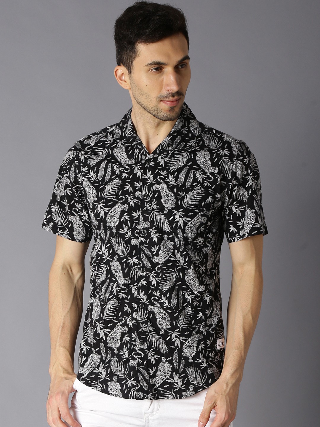 

Bene Kleed Men Black & Grey Slim Fit Printed Casual Shirt