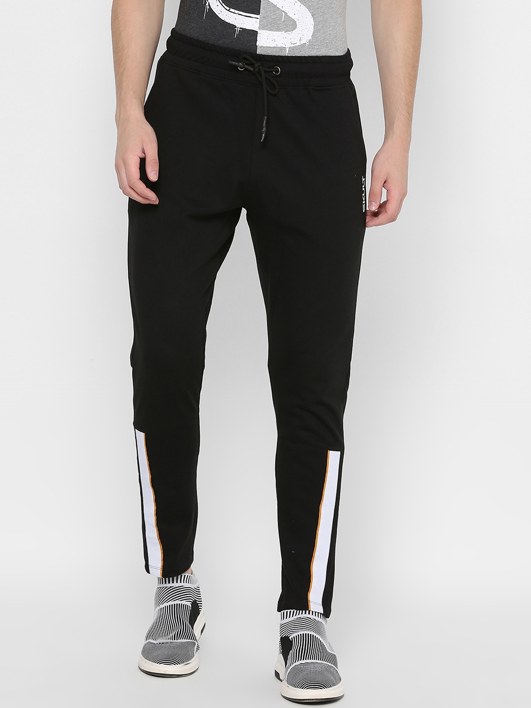 Skult By Shahid Kapoor Men Black Solid Slim-Fit Trackpant