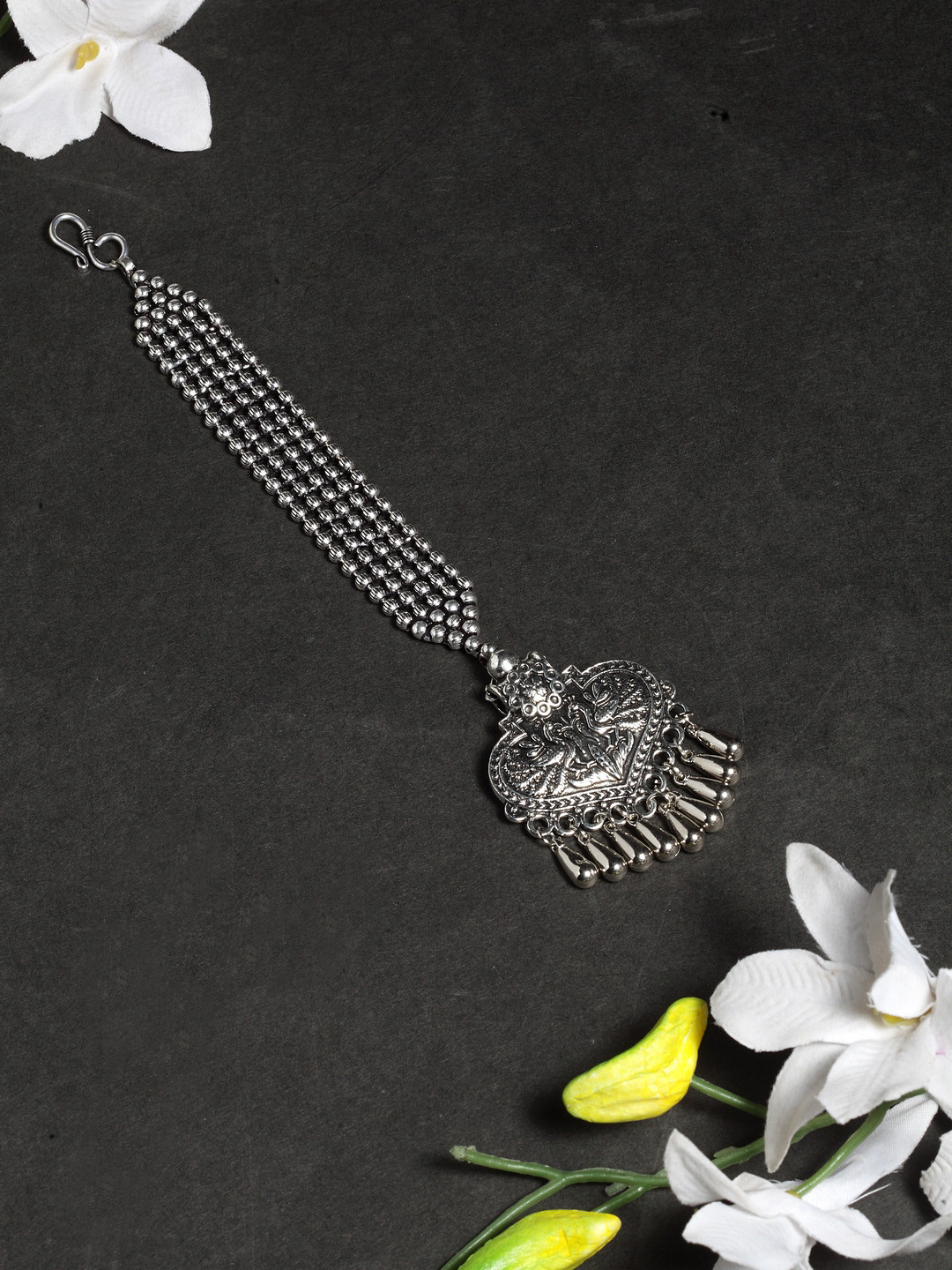 

Moedbuille Women Oxidised Silver-Plated Handcrafted Maang Tikka