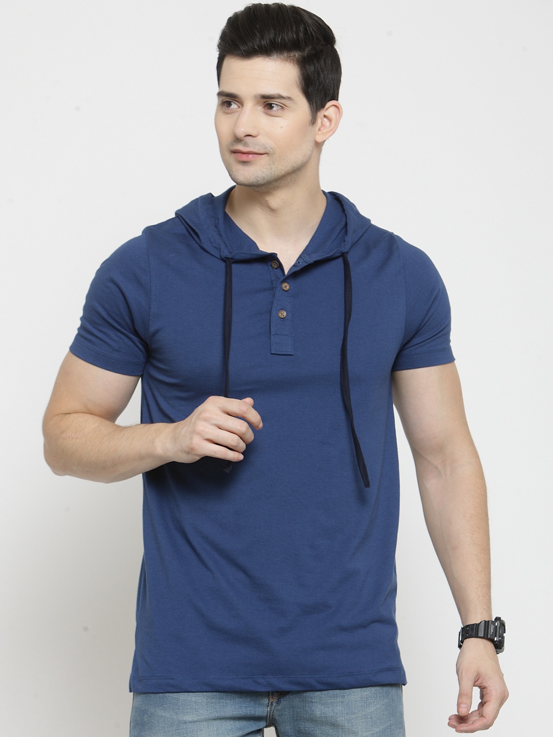 

Kalt Men Blue Solid Hood T-shirt