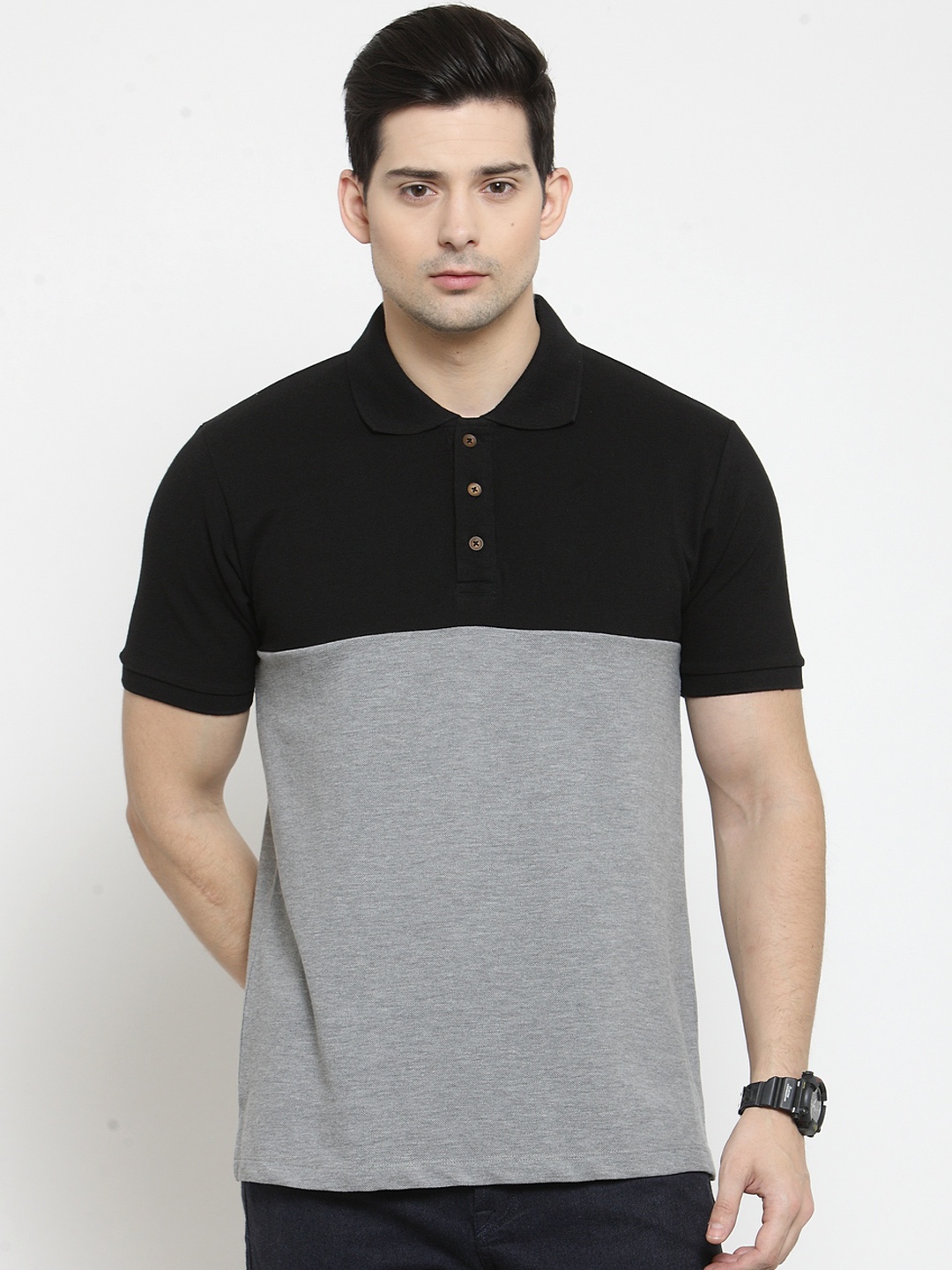 

Kalt Men Grey & Black Colourblocked Polo Collar T-shirt