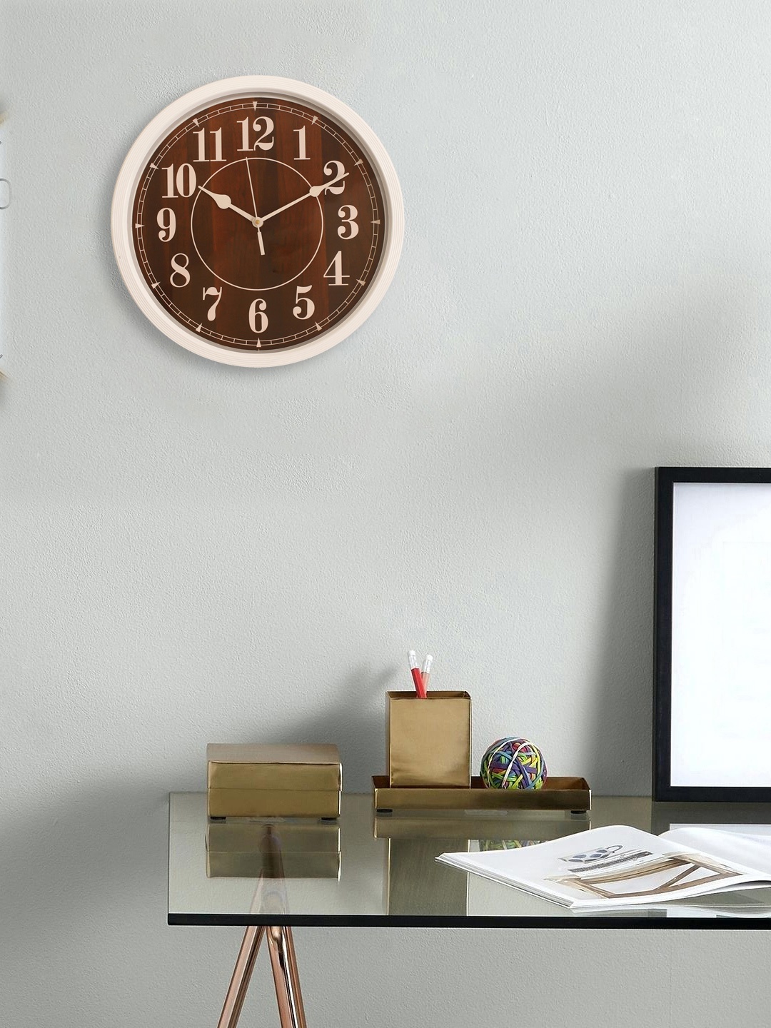 

eCraftIndia White Round Solid Analogue Wall Clock