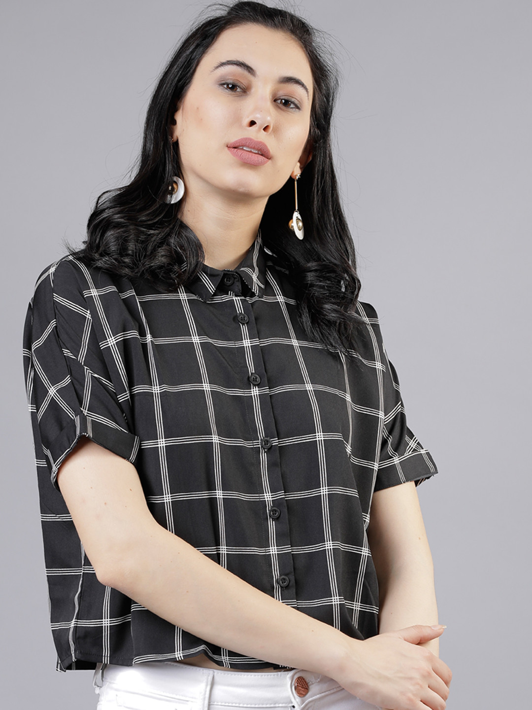 

Tokyo Talkies Women Black & White Regular Fit Checked Casual Shirt