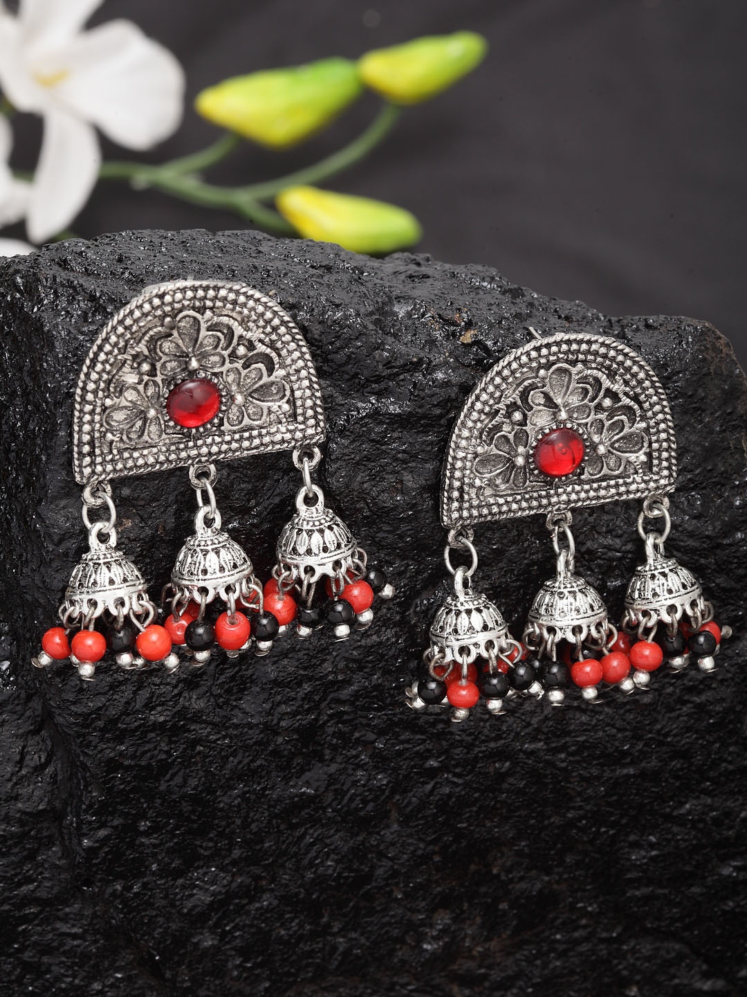 

Moedbuille Women Red & Silver-Plated Oxidised Contemporary Drop Earrings