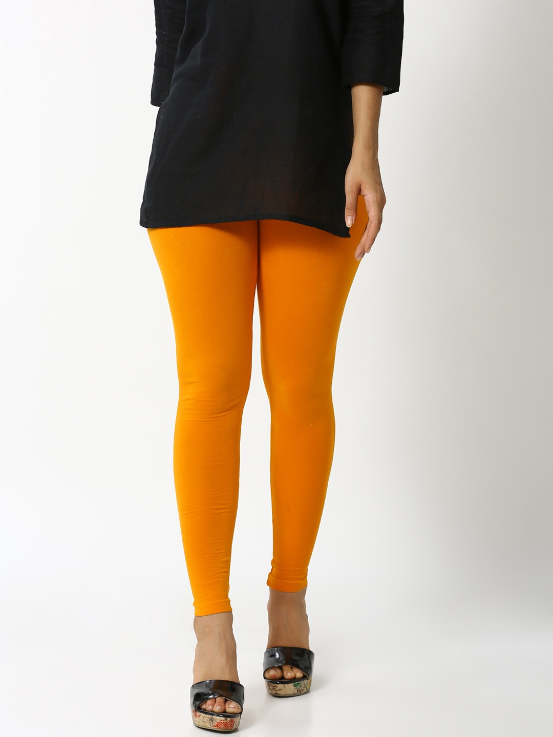 

De Moza Women Yellow Solid Ankle-Length Leggings