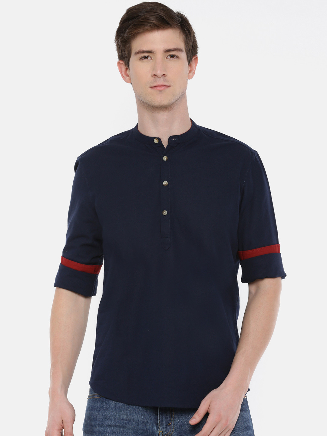 

Chennis Men Navy Blue Solid Straight Kurta