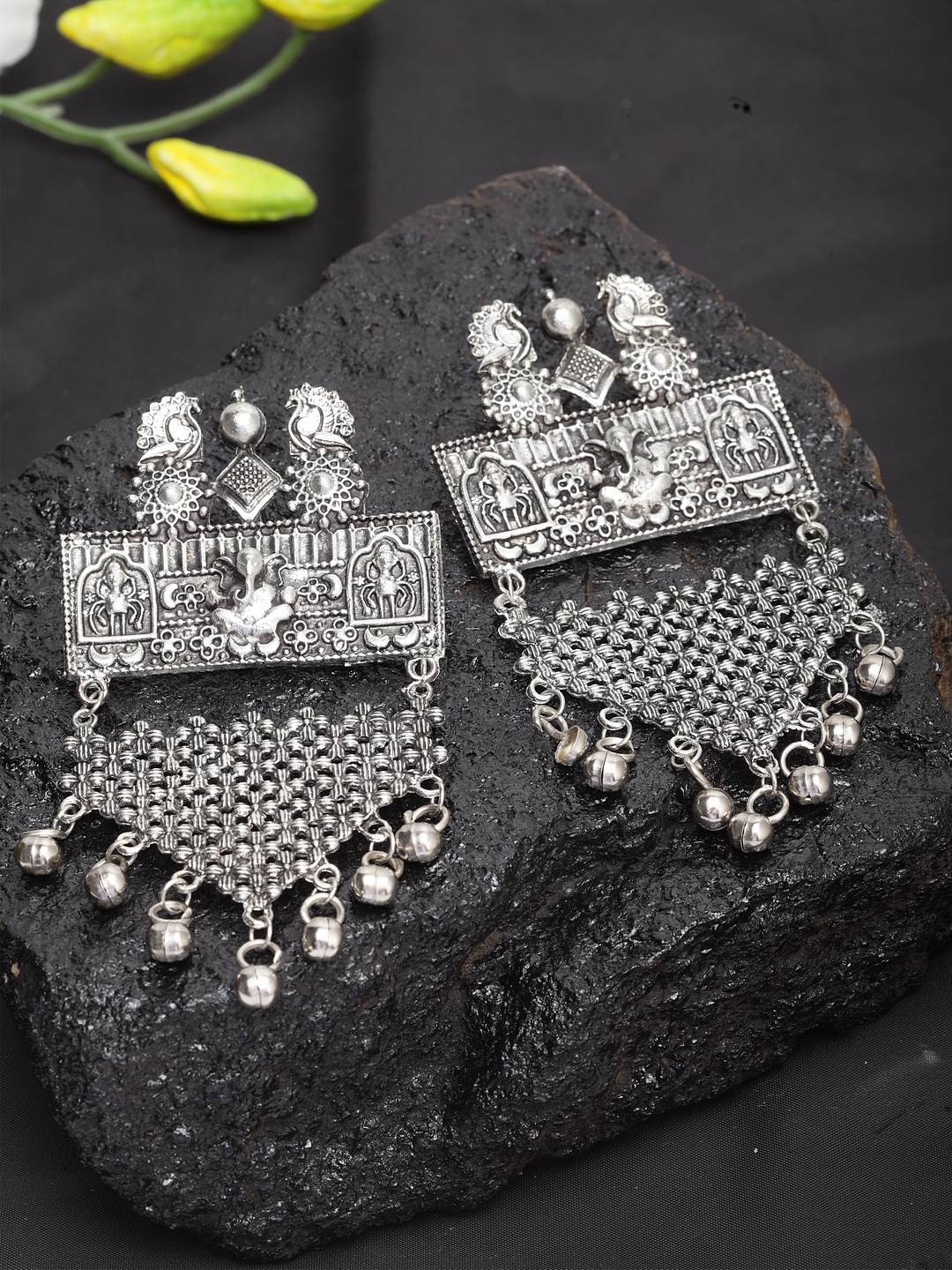 

Moedbuille Women Silver-Plated Oxidised Contemporary Drop Earrings