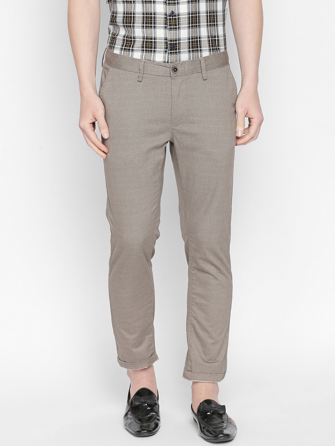 

Basics Men Brown Tapered Fit Solid Regular Trousers
