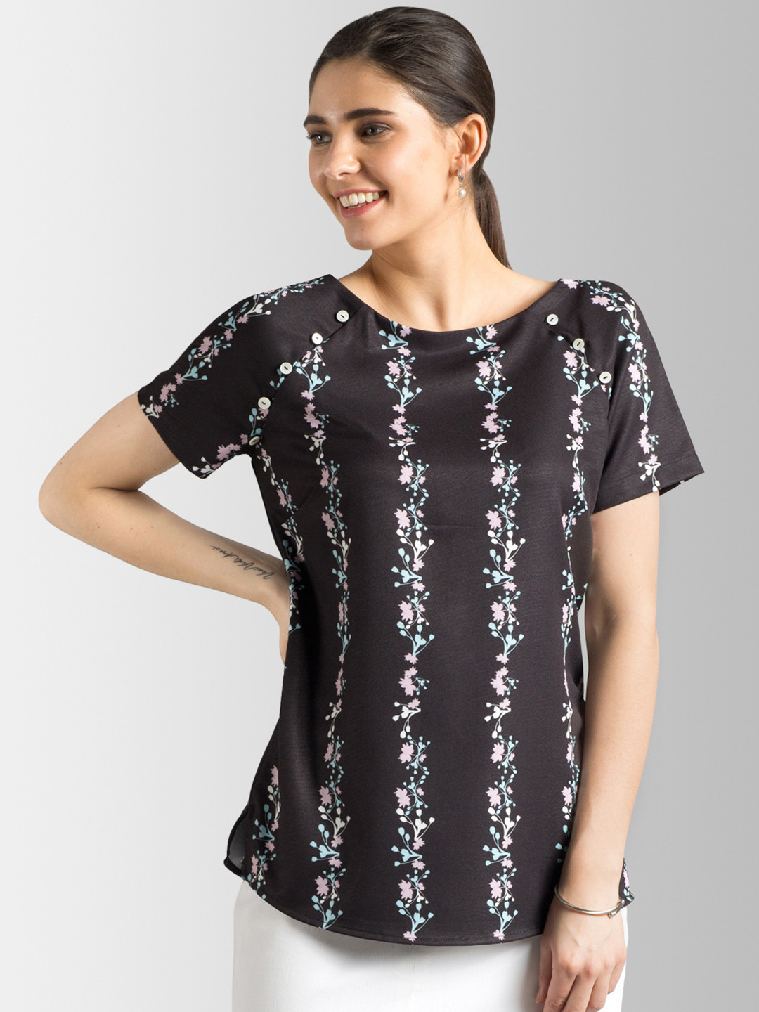 

FableStreet Women Black Printed Top