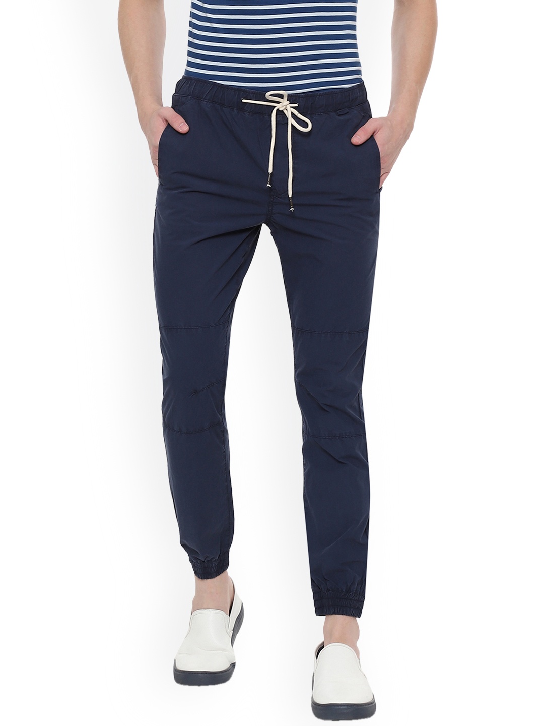 

People Men Navy Blue Regular Fit Solid Joggers